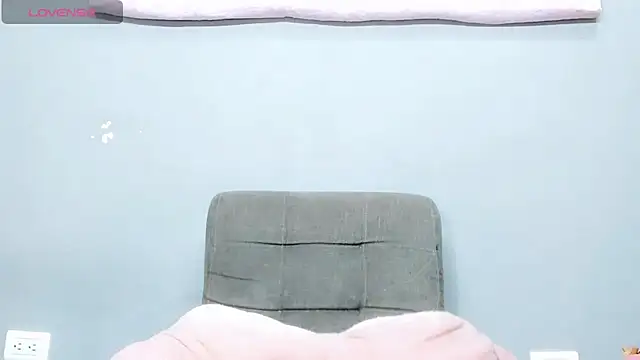 Snapshot of BritanySeexy_ chatting on March 1, 11:47 pm BritanySeexy online show from March 1, 11:47 pm