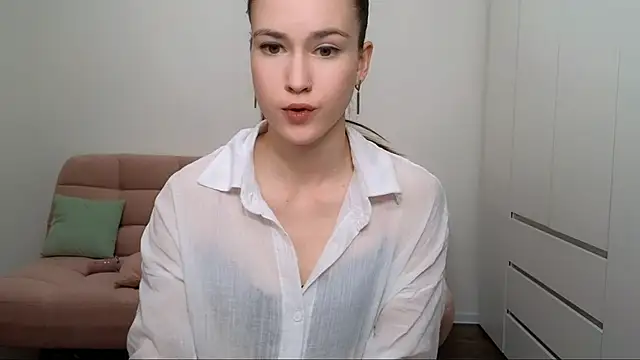 AliciaNewell online show from January 12, 11:07 am