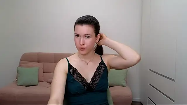 AliciaNewell online show from March 13, 8:11 pm