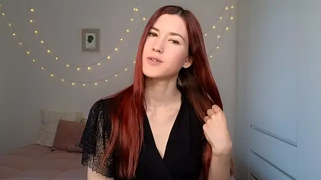 AliciaNewell online show from April 26, 7:28 am