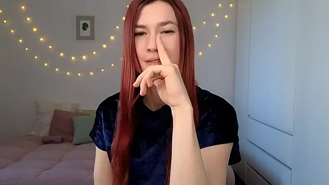 AliciaNewell online show from April 30, 5:14 am