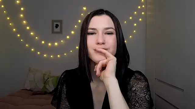 AliciaNewell online show from May 20, 9:15 am