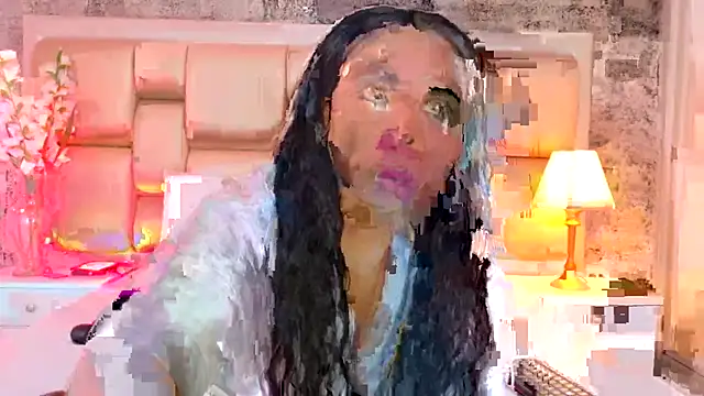 AlisonTravis online show from October 29, 8:32 pm