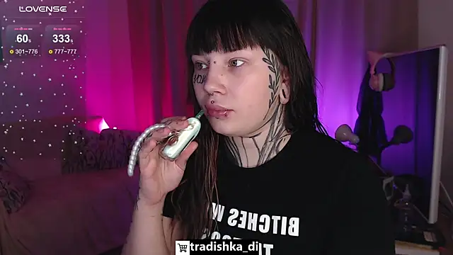 tradishka online show from November 18, 5:45 am