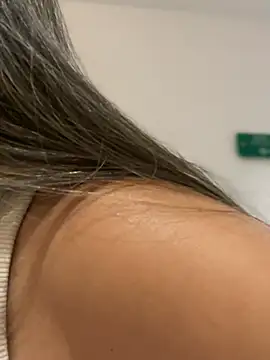 Snapshot of Emilia_Bakerr chatting on March 7, 5:28 pm Emilia Bakerr online show from March 7, 5:28 pm