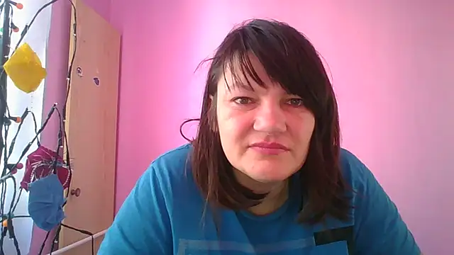 Snapshot of Lucinka1 chatting on February 20, 7:34 am Lucinka1 online show from February 20, 7:34 am