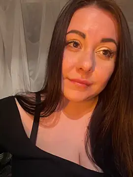 DaisyStreet online show from April 22, 8:21 pm