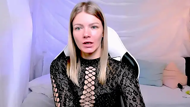 Lily Daviss online show from November 24, 2:11 am