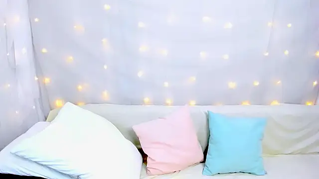 Lily Daviss online show from December 17, 3:01 am