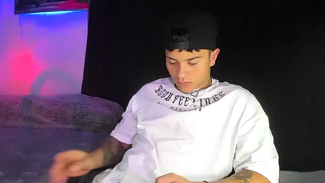 Dominic Biker   online show from December 10, 2:59 am