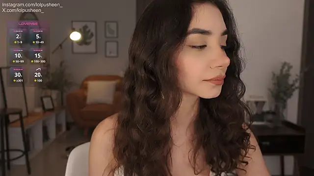 JulietteDee online show from May 6, 9:31 pm