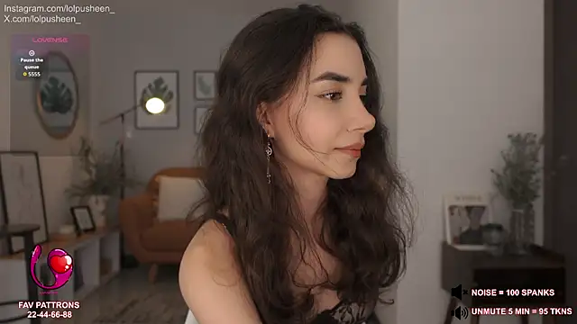 JulietteDee online show from May 15, 9:11 pm