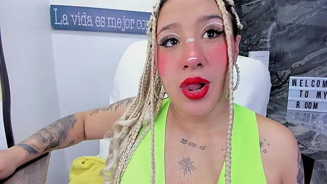 miss danika online show from December 18, 11:05 am