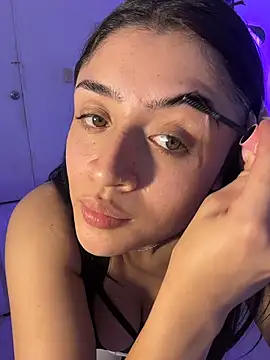 lucianaroy online show from October 22, 2:12 am