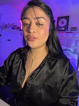 lucianaroy online show from April 20, 8:54 pm