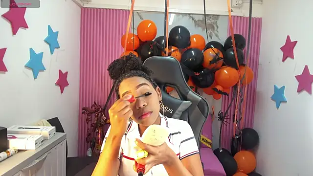 lia 16 online show from November 1, 11:01 am