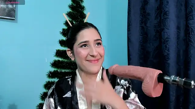 Snapshot of Antonella_cutee chatting on December 15, 4:40 am Antonella cutee online show from December 15, 4:40 am