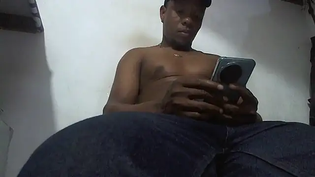 hugo3918  online show from October 14, 3:46 pm