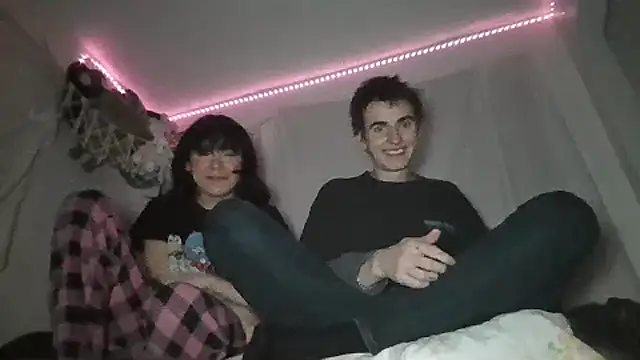 Snapshot of spicylaboi chatting on December 28, 11:30 am spicylaboi online show from December 28, 11:30 am