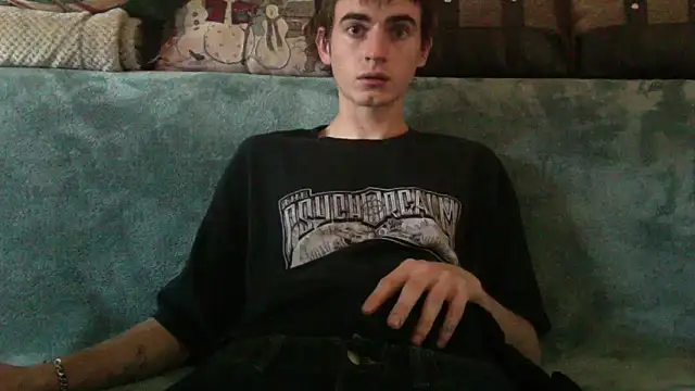 Snapshot of spicylaboi chatting on January 1, 11:51 pm spicylaboi online show from January 1, 11:51 pm