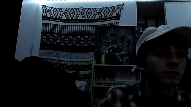 Snapshot of spicylaboi chatting on February 3, 6:51 am spicylaboi online show from February 3, 6:51 am