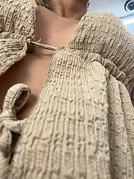 LikaCat online show from April 1, 2:01 am