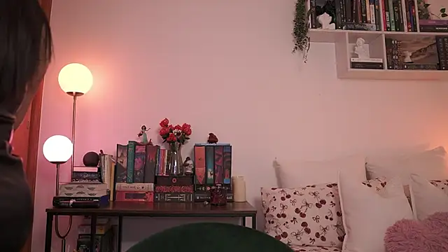 Snapshot of EmilyxRose_- chatting on September 30, 5:51 pm EmilyxRose - online show from September 30, 5:51 pm