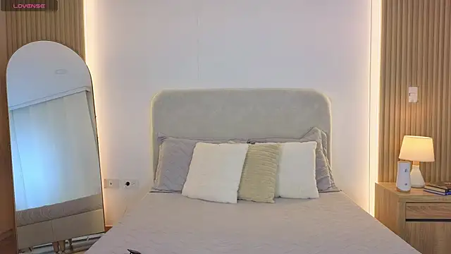 KristennBlue online show from May 16, 5:12 pm
