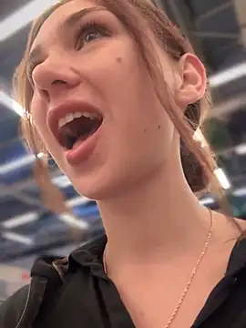 QuitieLia online show from September 21, 9:11 am