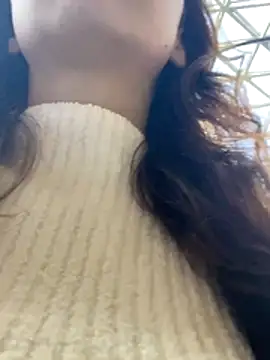 QuitieLia online show from November 8, 8:14 am