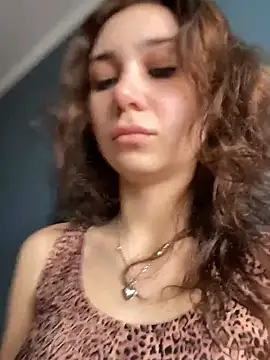 QuitieLia online show from April 24, 7:22 am