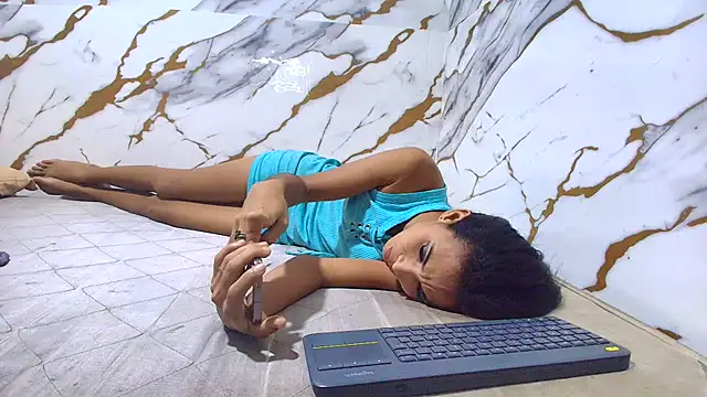 luciana daza online show from March 8, 2:04 am