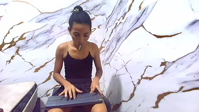 luciana daza online show from May 28, 11:24 pm