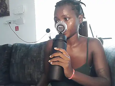 petiteebony 81 online show from November 25, 7:36 pm