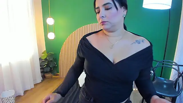 taylor bennet online show from November 21, 11:53 am