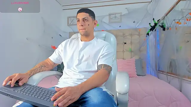 Alex cute77 online show from October 3, 11:18 am