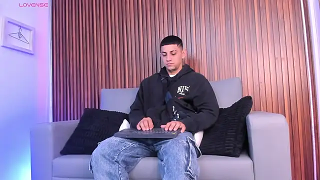 Alex cute77 online show from February 9, 11:36 am