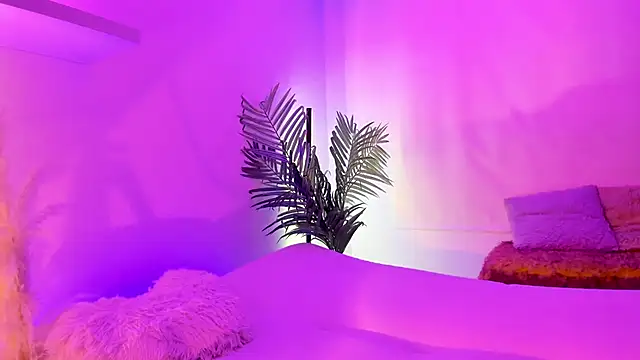 Gloomydoll online show from October 1, 7:20 pm