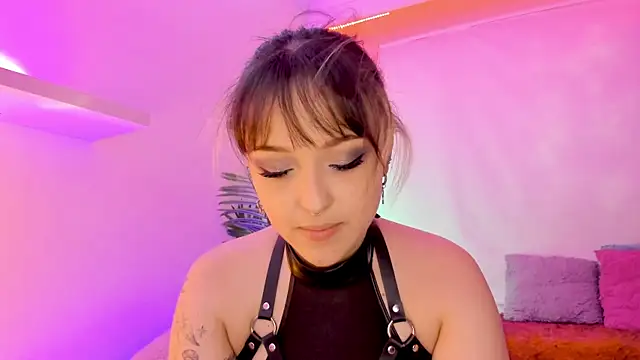 Gloomydoll online show from November 6, 6:42 pm