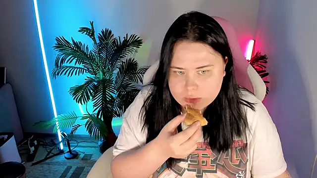 Akemi BBW online show from December 4, 9:02 pm