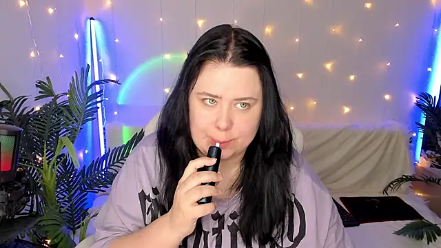 Akemi BBW online show from December 25, 8:40 am