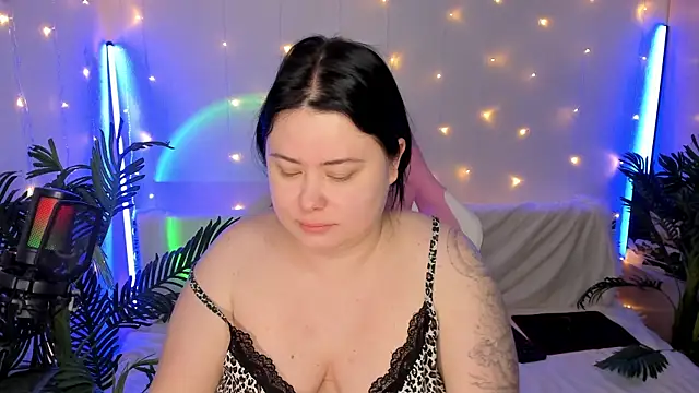 Akemi BBW online show from December 27, 6:46 am