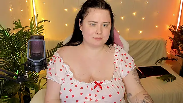 Akemi BBW online show from December 30, 9:08 pm