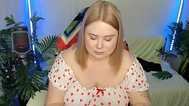 Akemi BBW online show from February 9, 10:21 pm