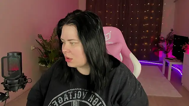 Akemi BBW online show from September 23, 5:05 pm