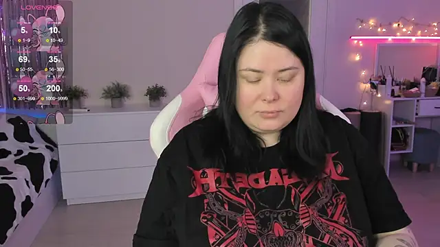 Akemi BBW online show from May 17, 8:23 am