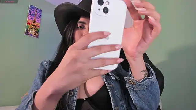 CristalCerati online show from March 12, 5:49 pm
