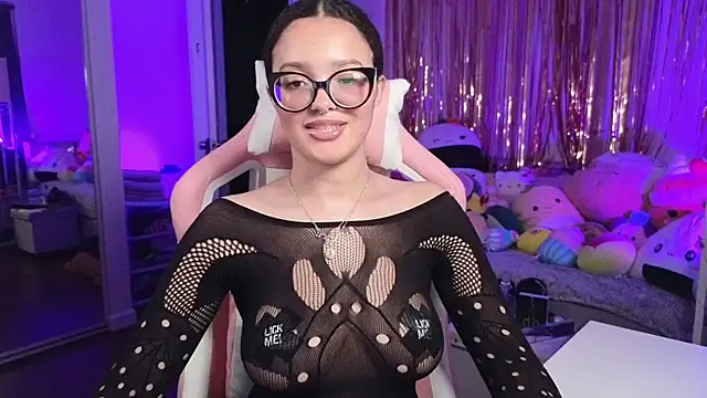 Snapshot of princessamberxo chatting on April 9, 8:09 am princessamberxo online show from April 9, 8:09 am