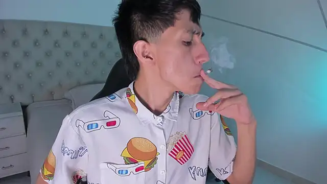 DereckCooperr online show from October 9, 9:13 pm