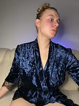 freiiaflower online show from October 17, 8:22 pm